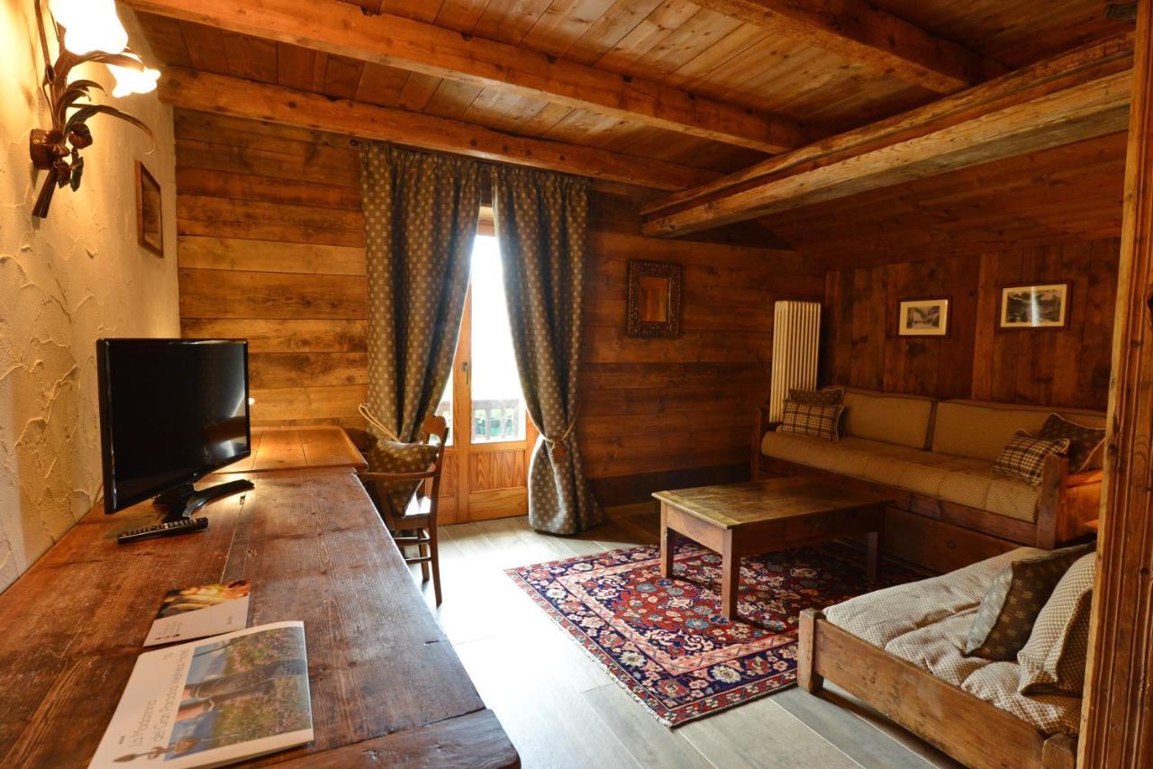 La Madonnina Del Gran Paradiso Wellness Hotel Конье Экстерьер фото