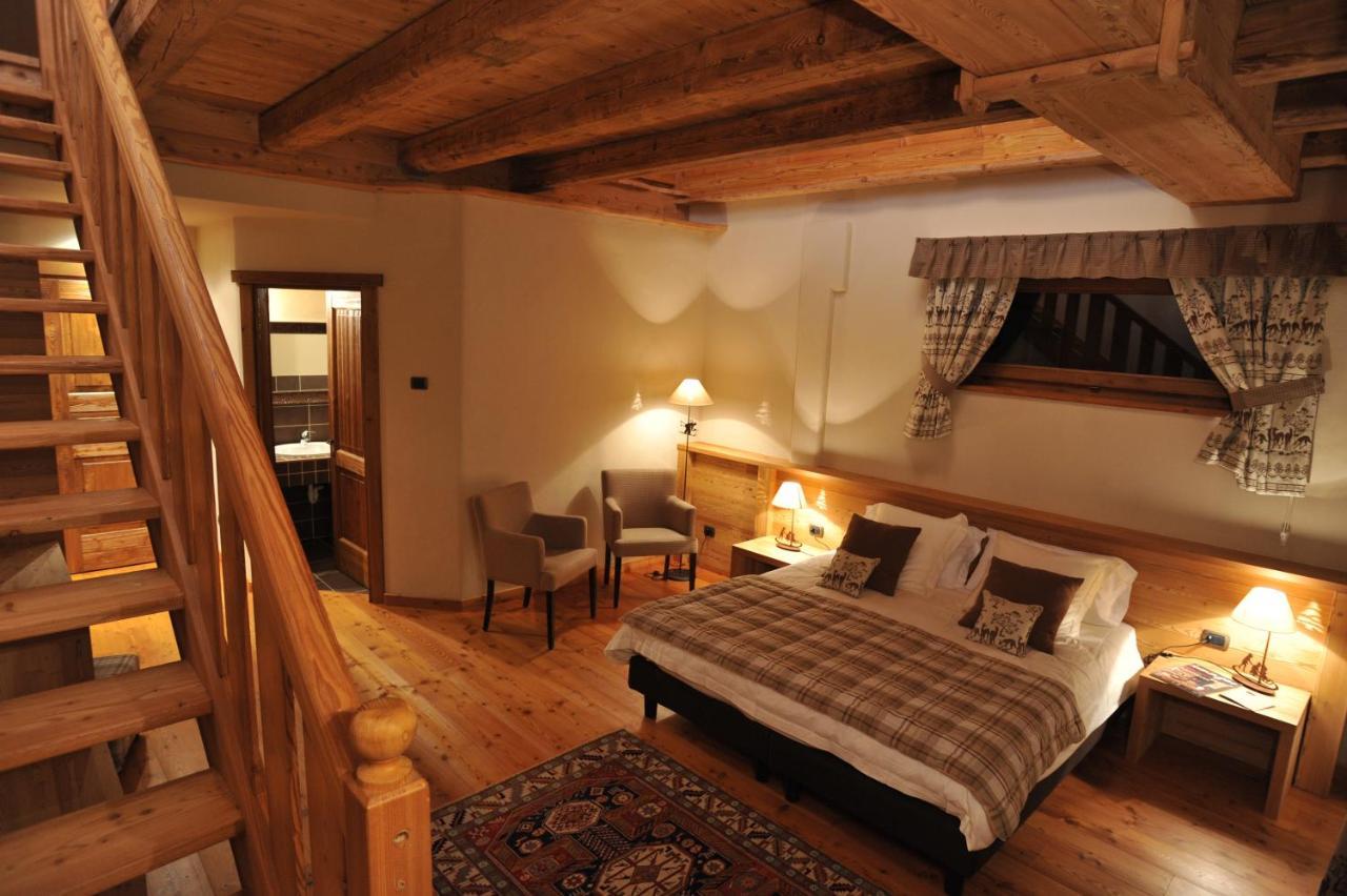 La Madonnina Del Gran Paradiso Wellness Hotel Конье Экстерьер фото
