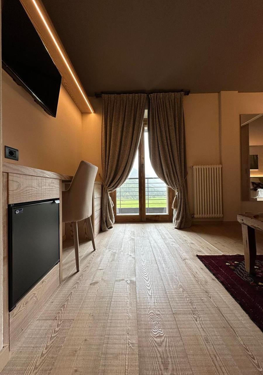 La Madonnina Del Gran Paradiso Wellness Hotel Конье Экстерьер фото