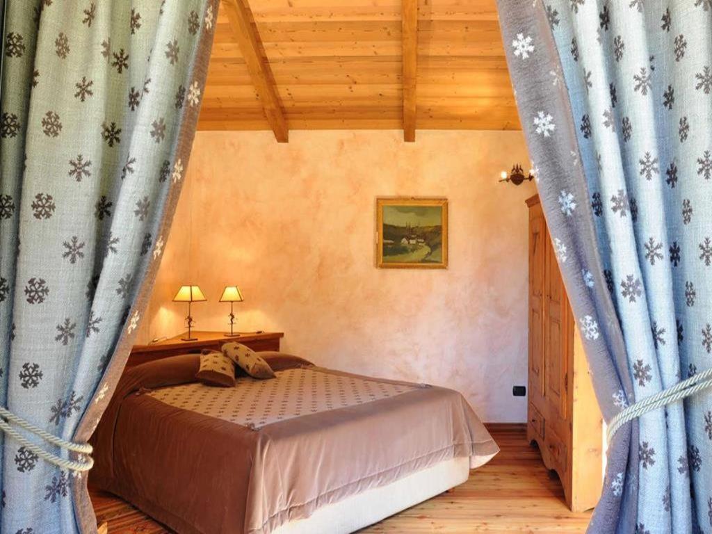 La Madonnina Del Gran Paradiso Wellness Hotel Конье Экстерьер фото