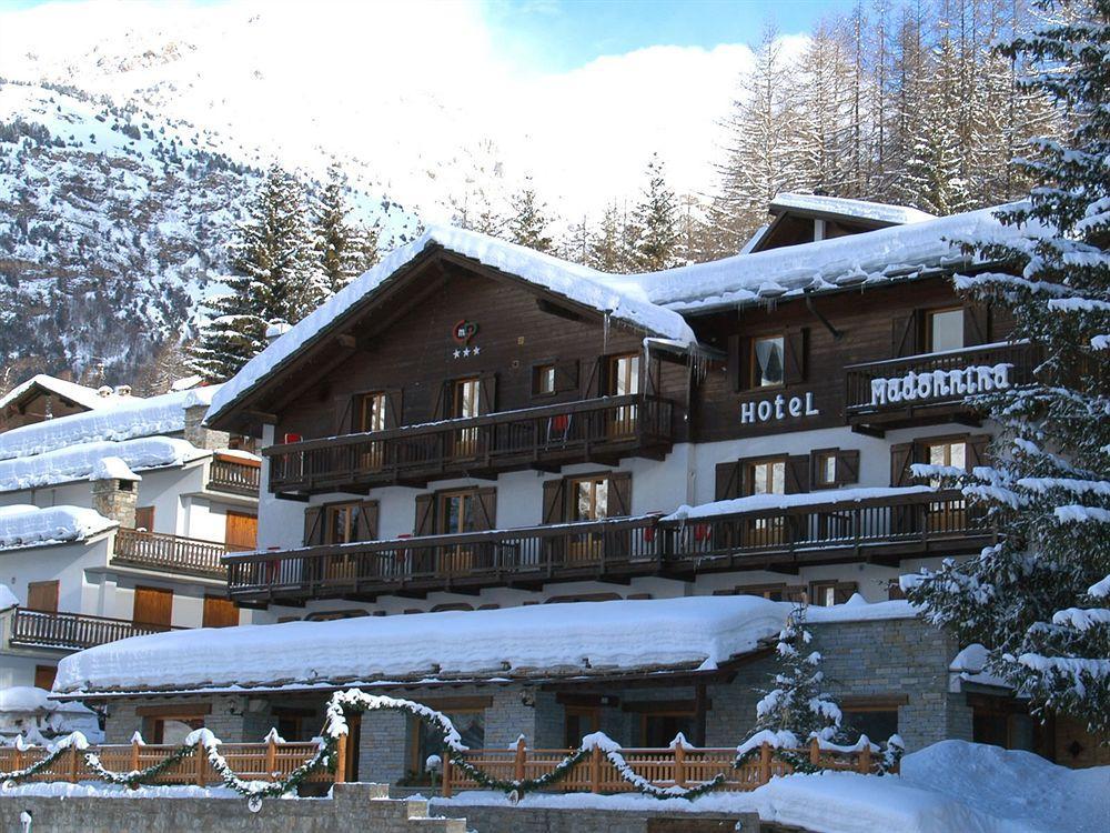 La Madonnina Del Gran Paradiso Wellness Hotel Конье Экстерьер фото