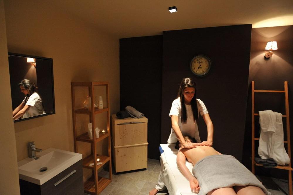La Madonnina Del Gran Paradiso Wellness Hotel Конье Экстерьер фото