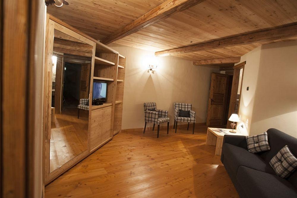 La Madonnina Del Gran Paradiso Wellness Hotel Конье Экстерьер фото